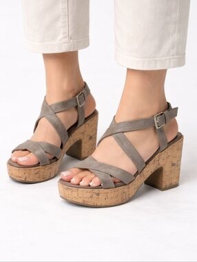 Maurices Cork Platform Block Heel Sandals Strappy Boho Neutral Size 6.5